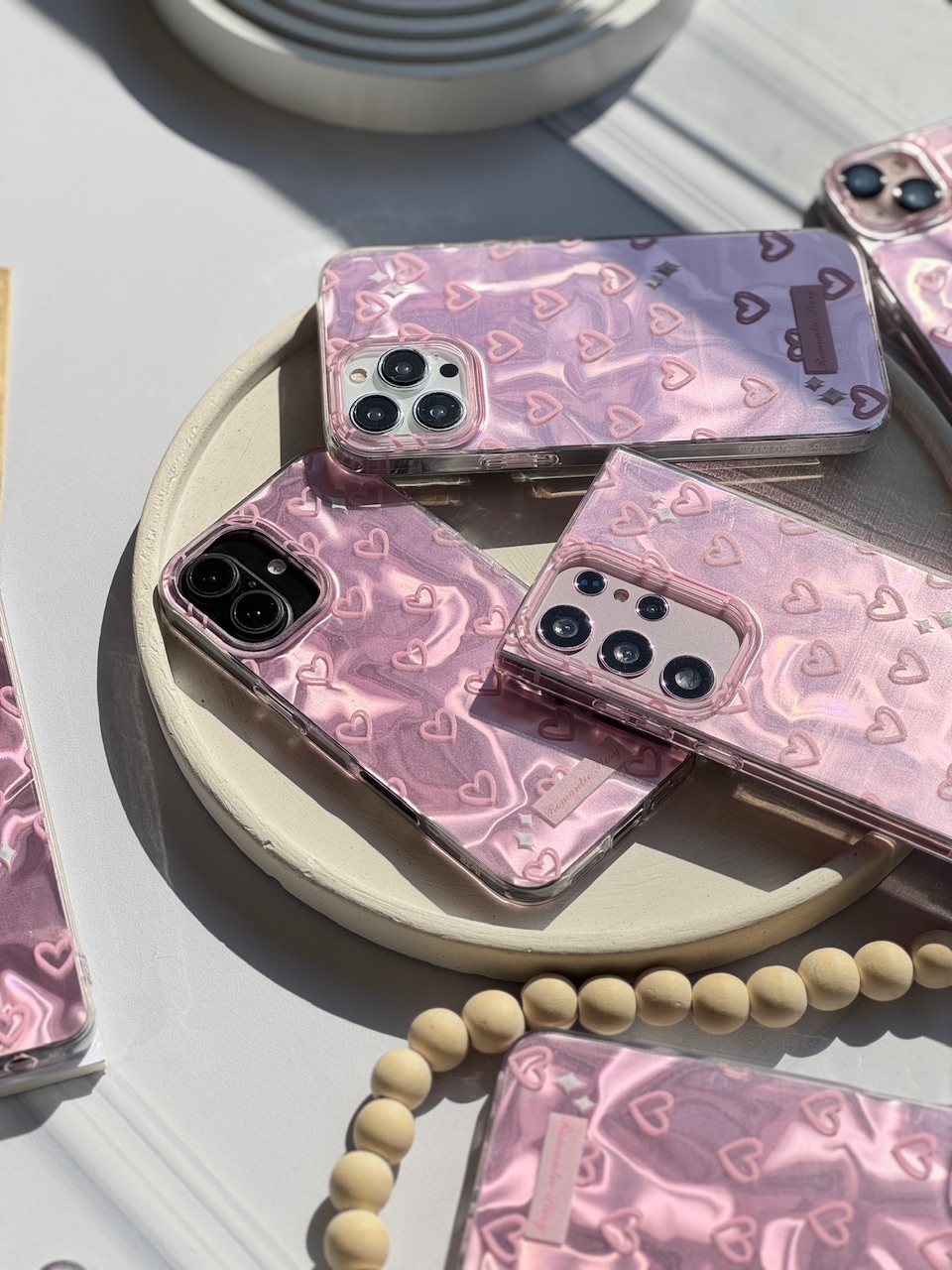قاب آیفون 13 فانتزی صورتی با طرح قلب و طراحی موج دار دخترونه