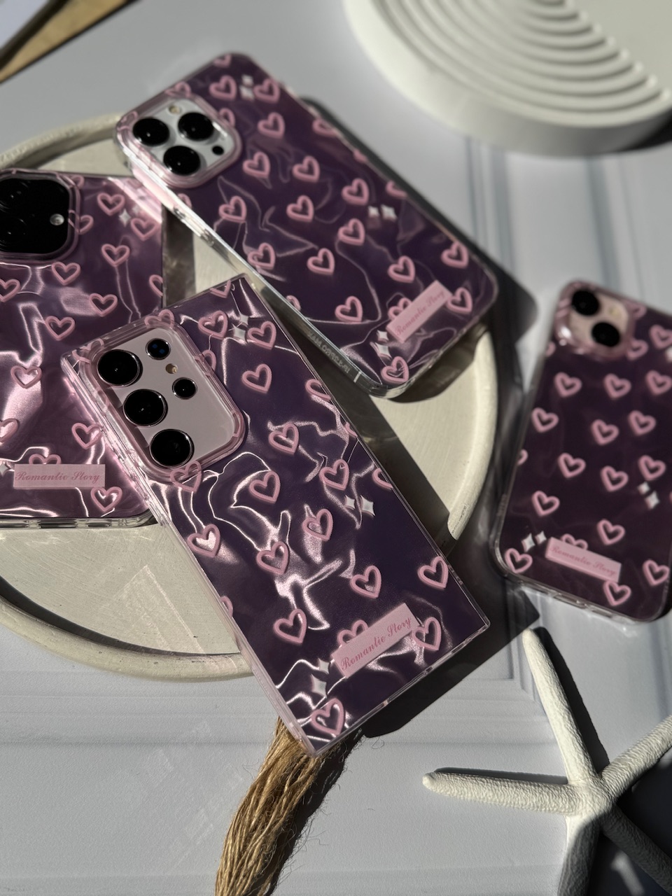 قاب آیفون 13 فانتزی صورتی با طرح قلب و طراحی موج دار دخترونه