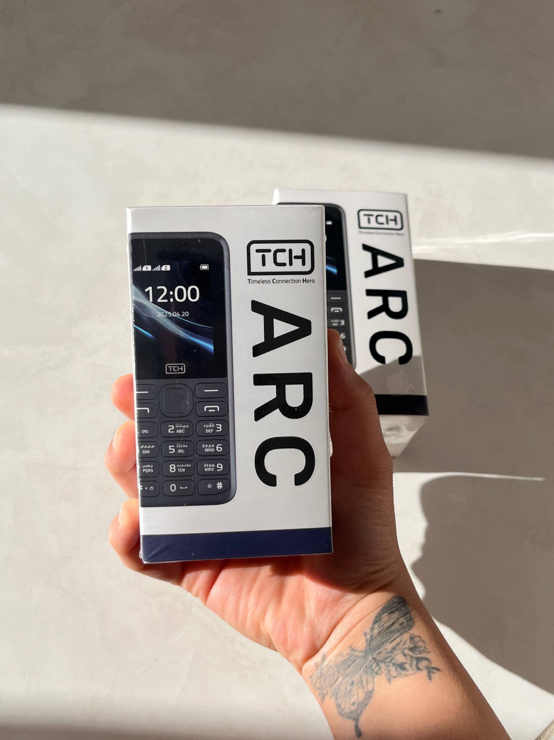 گوشی موبایل تی سی اچ مدل ARC دو سیم کارت
